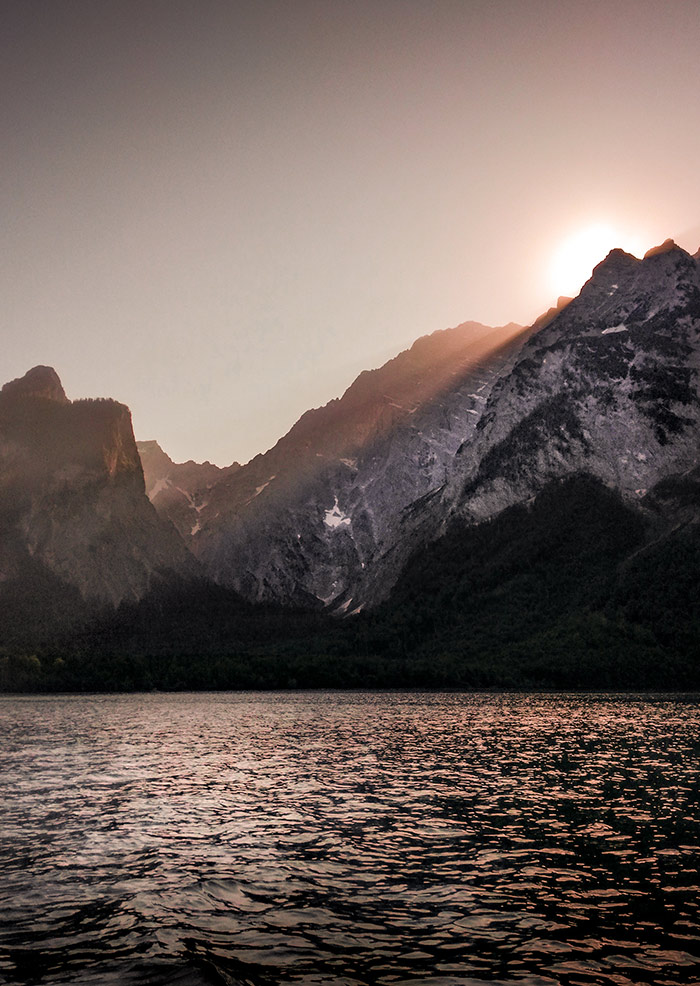 Sonnenaufgang am Königssee in Berchtesgaden